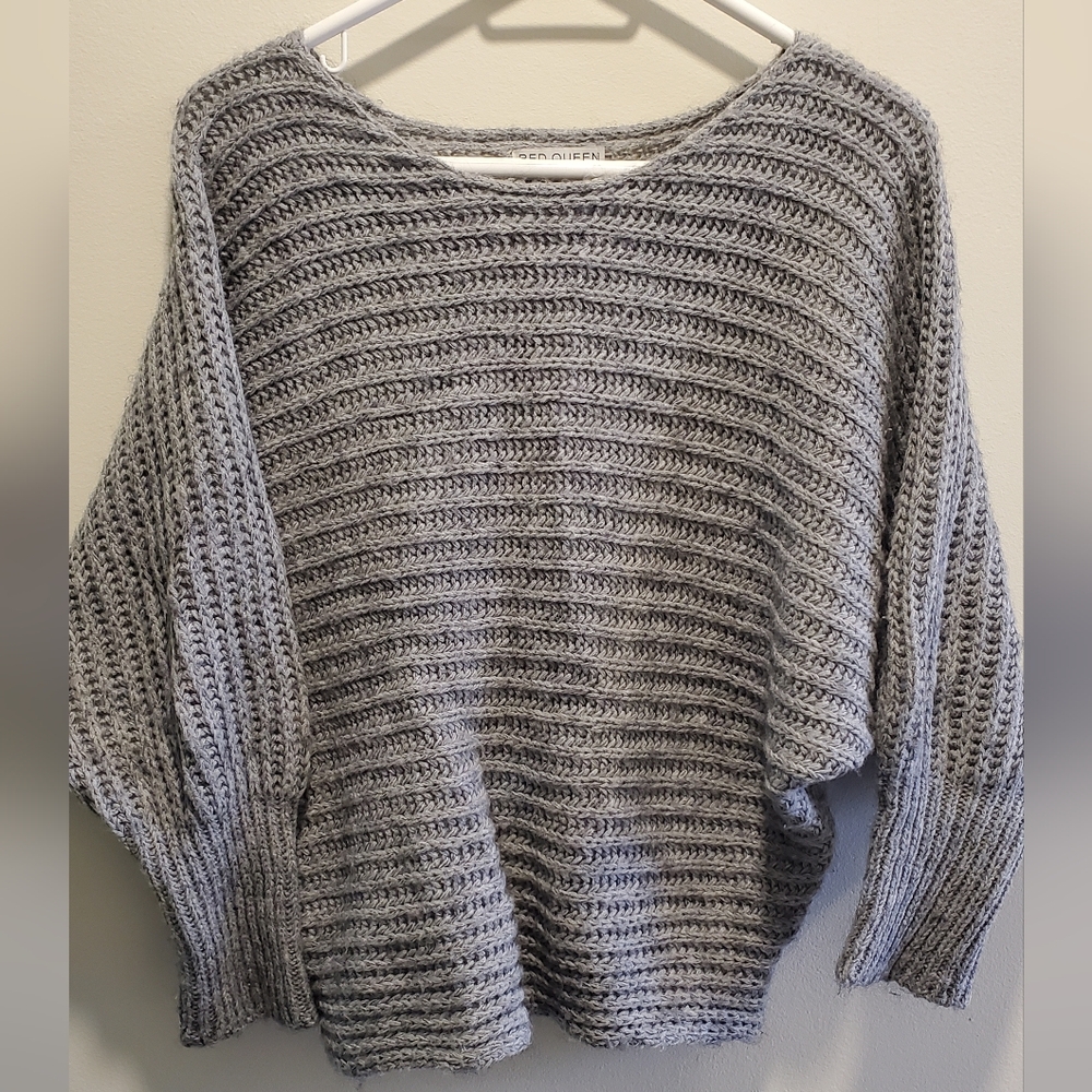 RED QUEEN | Grey Boat-neck Dolman Sweater in Size L